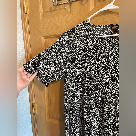 Women’s Tiered Maxi Dress - Picture 3 of 9